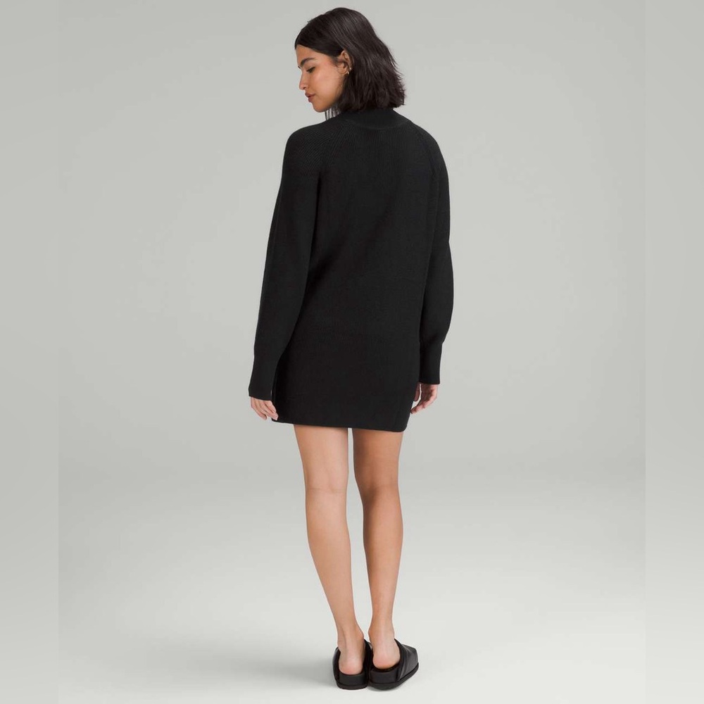 NWOT Lululemon Merino Wool-Blend Knit Dress
In Black size 6 - Picture 3 of 12